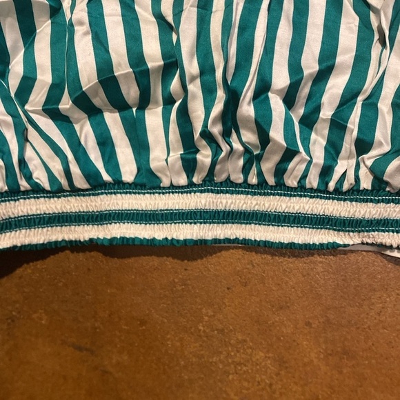 Anthropologie Pajama Style Green Pinstriped Cropped Blouse Size XS C1 - Picture 3 of 6